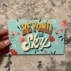 Kara beauty eyeshadow palette